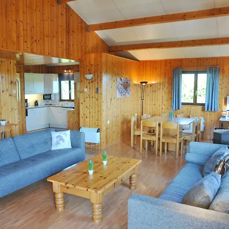 Aimant Prázdninový dům